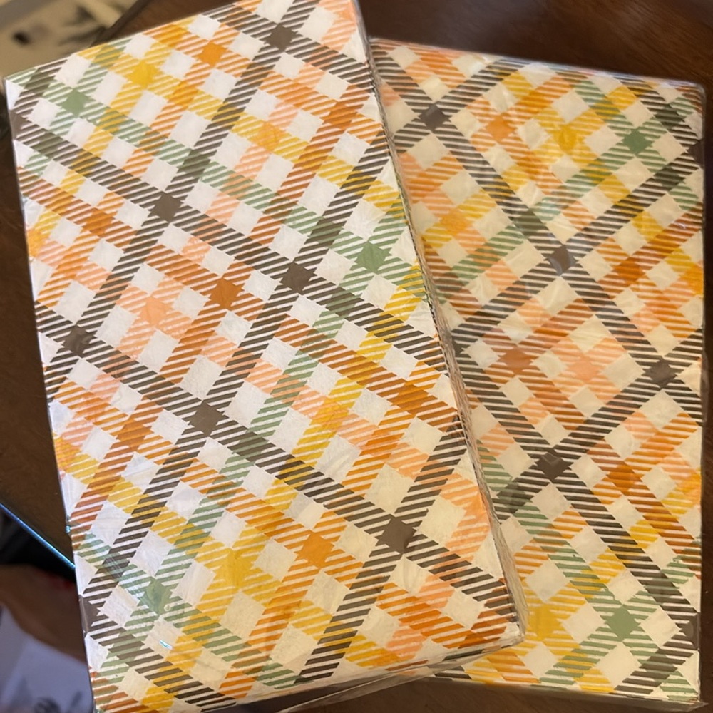Spritz 2 ply Guest Napkins, 3 pack bundle, 20 in each pack. Brand new!